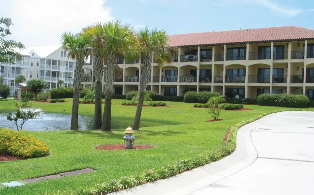 28′ boat slip at Waterfronte Villas & Yacht Club