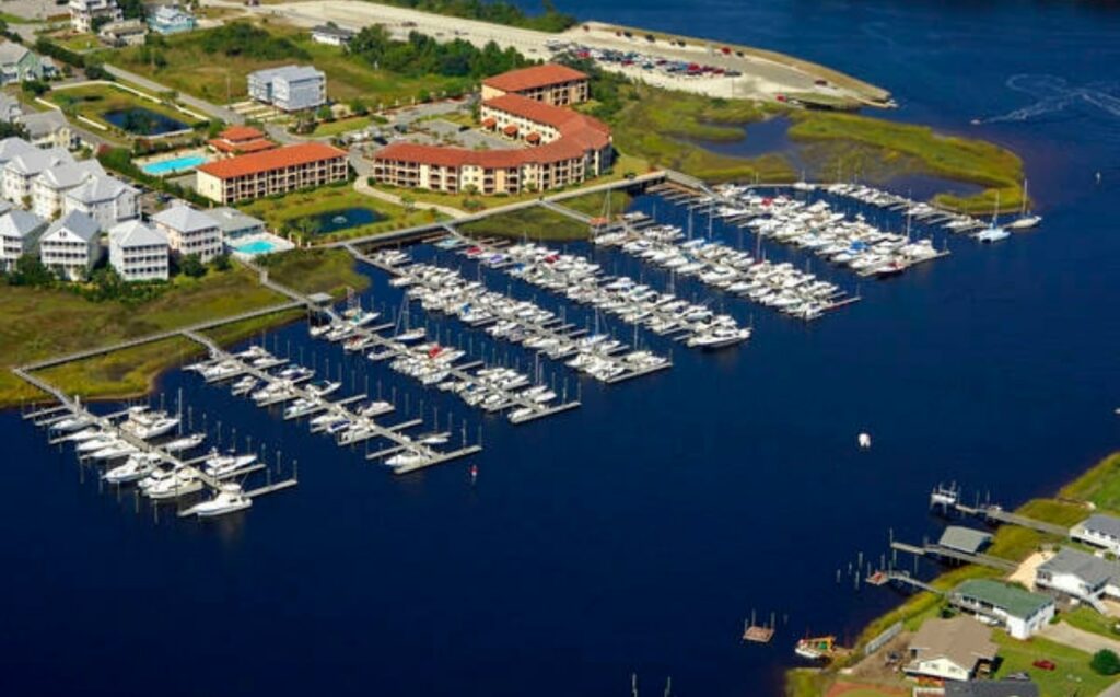 55′ boat slip at Waterfronte Villas & Yacht Club