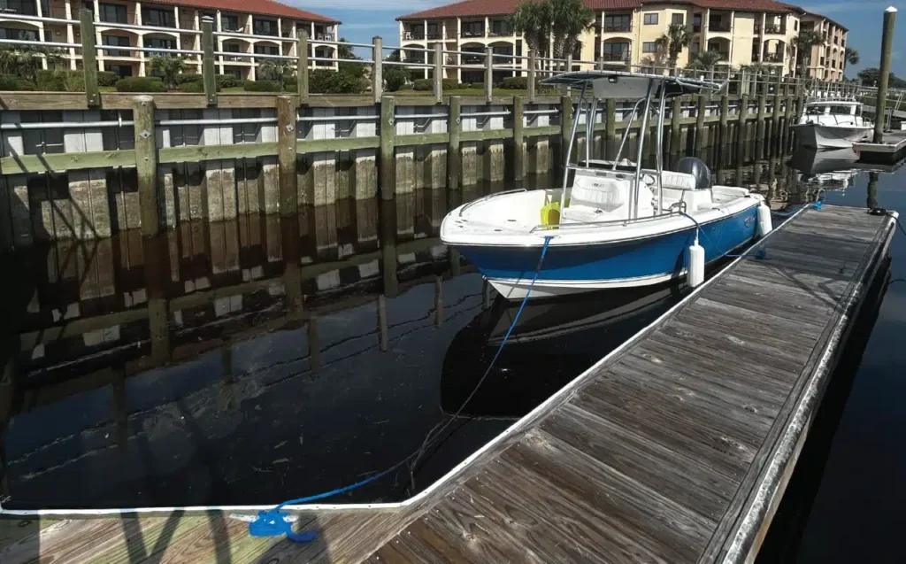 30′ boat slip at Waterfronte Villas & Yacht Club
